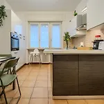 Centro - Trilocale Con Balcone - Ideale Per Famiglie - Feeling *
