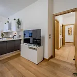 Centro - Trilocale Con Balcone - Ideale Per Famiglie - Feeling