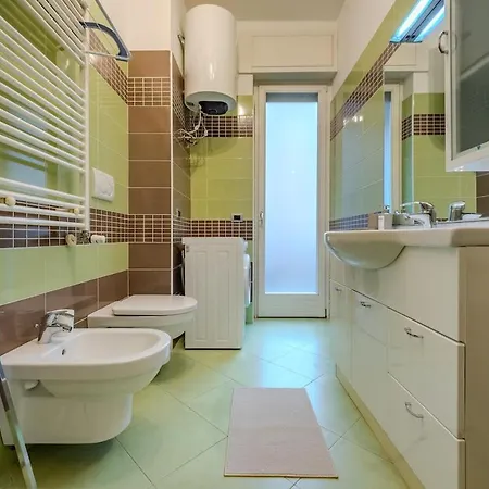 Centro - Trilocale Con Balcone - Ideale Per Famiglie - Feeling Apartamento *