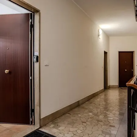 Apartamento Centro - Trilocale Con Balcone - Ideale Per Famiglie - Feeling *