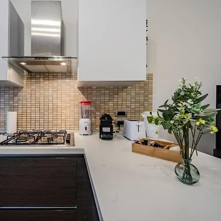 Apartamento Centro - Trilocale Con Balcone - Ideale Per Famiglie - Feeling Verona