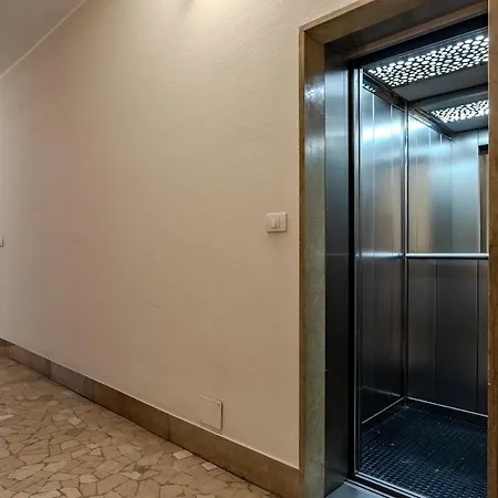 Centro - Trilocale Con Balcone - Ideale Per Famiglie - Feeling Apartamento Verona